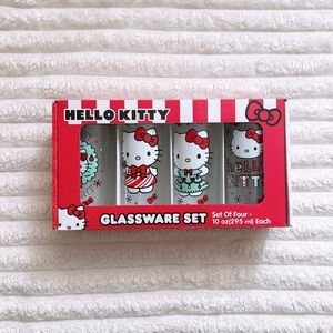 Hello Kitty Christmas 4 Pc Glassware Cup Set